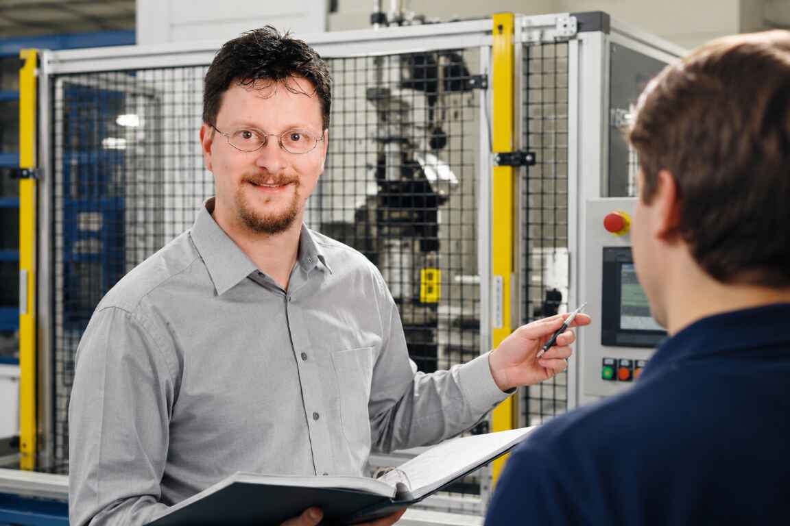Experte für Maschinensicherheit erklärt Schulung